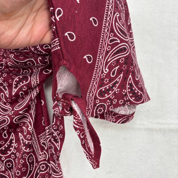 Weekend Suzanne Betro Blouse 1X Red Paisley Bandana Print Tie Sleeve Stretch - Picture 6 of 13